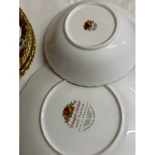 118 - Royal Albert Old Country Roses to include large oval meat plate 41.5cm d, 6 x dinner plates 26cm d, ... 