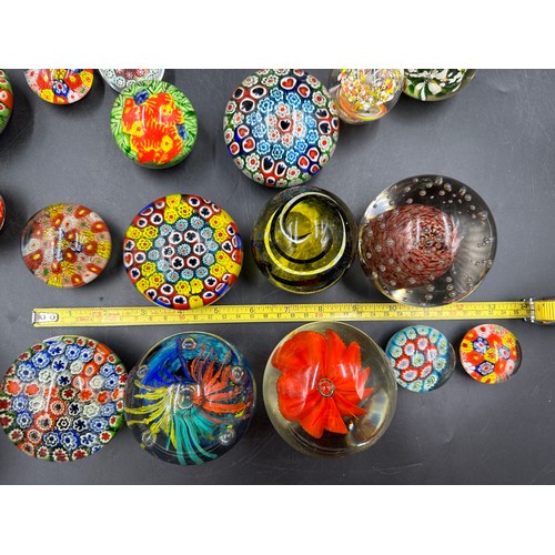 303 - An assortment of paper weights to include millefiori, vintage etc, all unmarked. Various sizes, see ... 