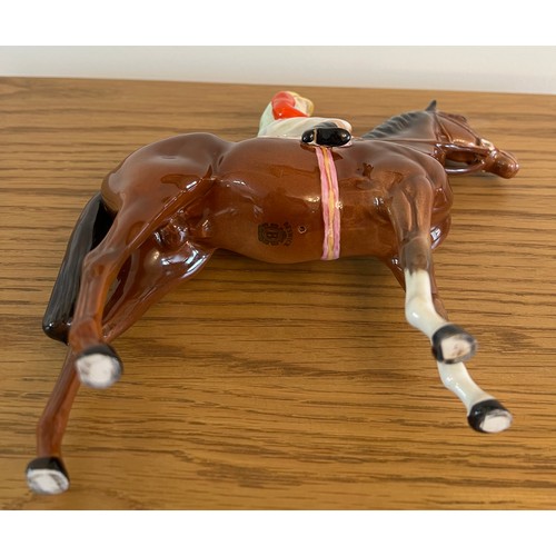 195 - Beswick Hand Painted Jockey and Racehorse Figure - Racehorse and Jockey Bay No 12.