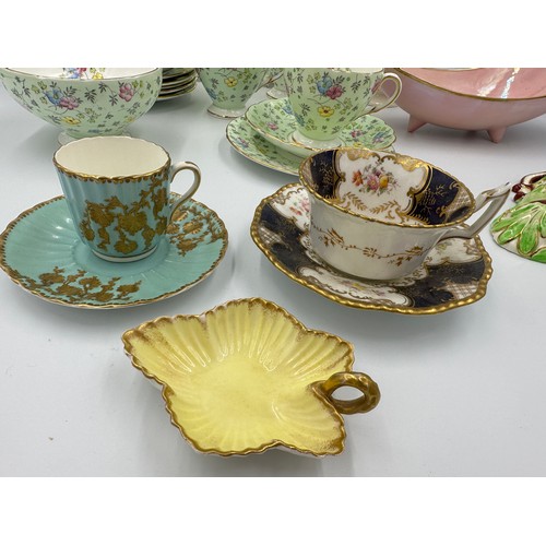 171 - An assortment of ceramics comprising: a Foley chintz part tea service, a 19thC Coalport panel cobalt... 