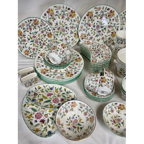 167 - Minton Haddon Hall to include part dinner service comprising: 10 x dinner plates, 12 x plates 20.5cm... 