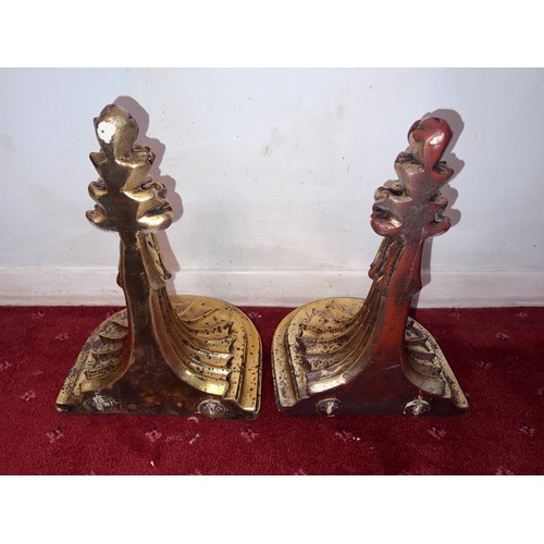 1315 - A pair of gilt wall brackets. 33cm h.