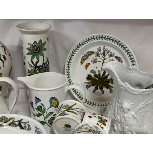 247 - A quantity of Portmeirion tableware in the 'Botanic Garden' pattern including large bowl 26cm d, 2 x... 