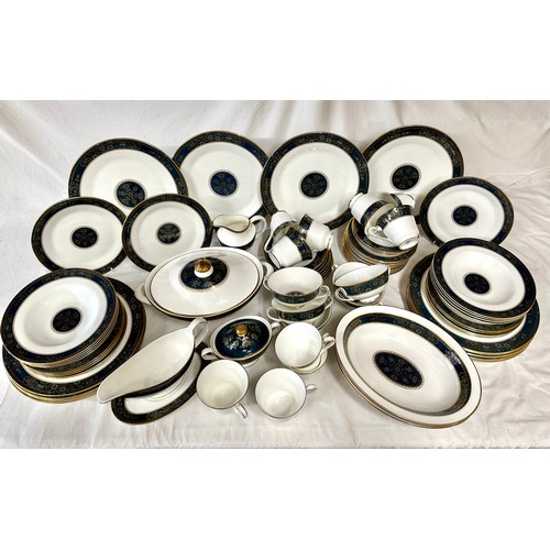 244 - Royal Doulton 'Carlyle', part dinner/tea service comprising: 14 x dinner plates,  3 x oval bowls 27.... 