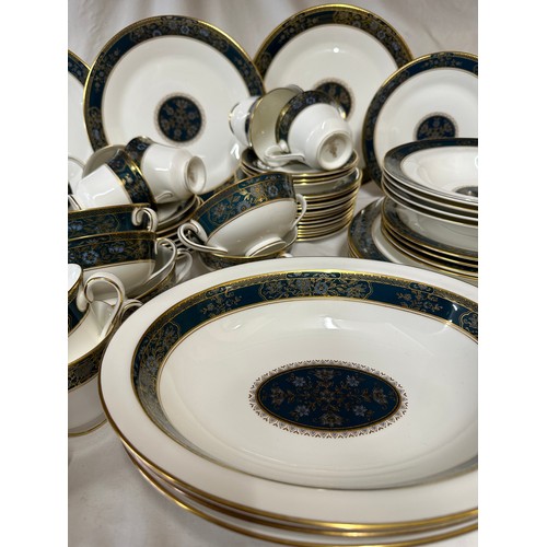 244 - Royal Doulton 'Carlyle', part dinner/tea service comprising: 14 x dinner plates,  3 x oval bowls 27.... 