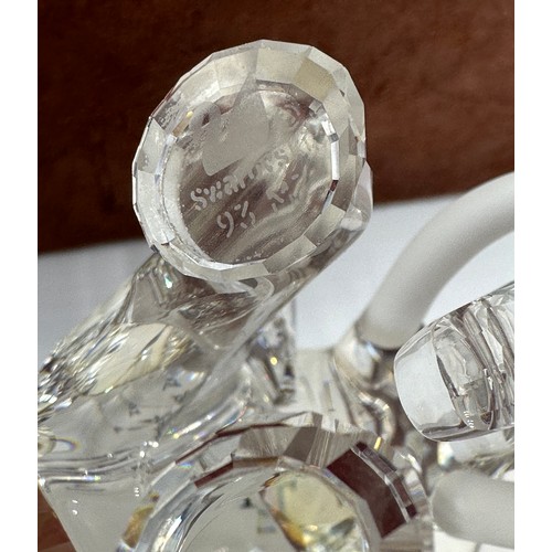 324 - Swarovski crystal, to include a boxed Cheetah, 7610 NR 000 001, 9.5cm h and a boxed elephant 