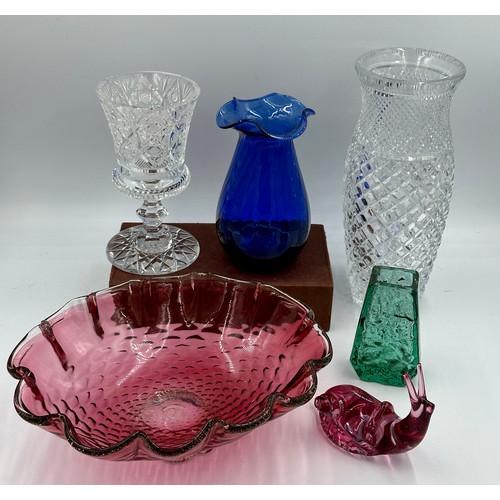 321 - A selection of glass ware to include a Whitefriars aqua coloured coffin vase 13cm h, two good qualit... 