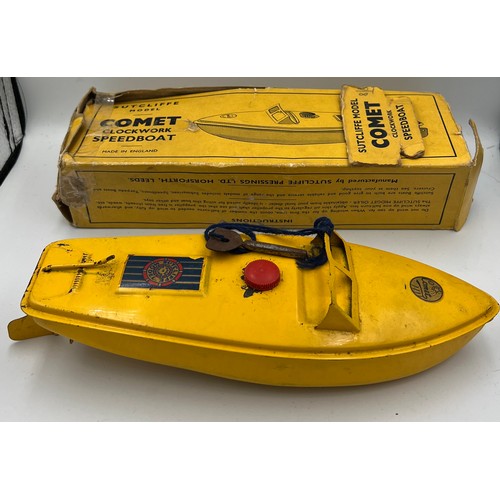 1104 - A vintage Comet Sutcliffe model clockwork speedboat in original box. Speedboat 24cm l.