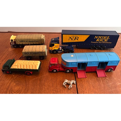 1082 - Diecast Corgi models to include Nigel Rice Lorry, Smith of Maddiston Ltd, Bedord S Type and a Chippe... 