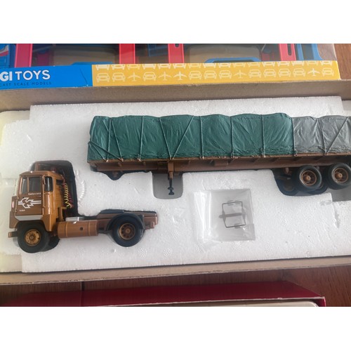 1084 - Corgi & Corgi Classics to include 97885 Scammell Highwayman Trailer & Caravan, CC13221 DAF XF Space ... 