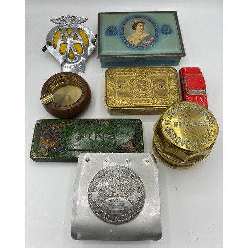 1286 - Miscellany to include brass wheel hub cap for W.Johnson & sons builders, Hull, J.S. Fry & sons Ltd c... 