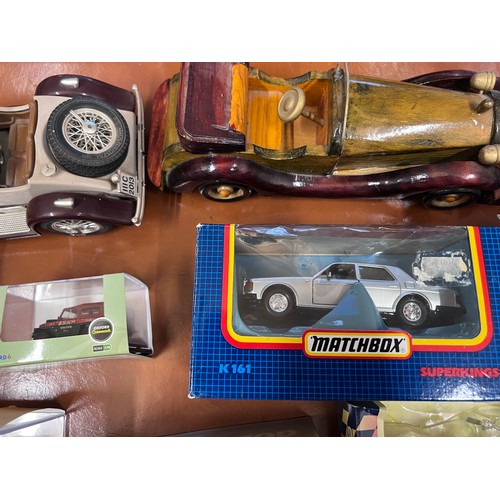 1089 - Diecast toys to include A Majorette Bugatti 55 model car, 007, Days Gone, Maisto Special Edition Jag... 