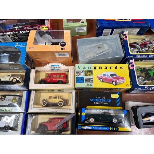 1089 - Diecast toys to include A Majorette Bugatti 55 model car, 007, Days Gone, Maisto Special Edition Jag... 