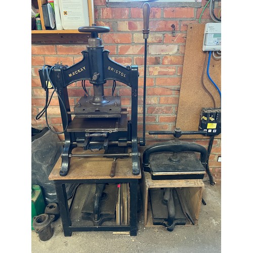 1279 - A Mackay of Bristol cast iron printing press. (please note that this item is to be collected from ve... 