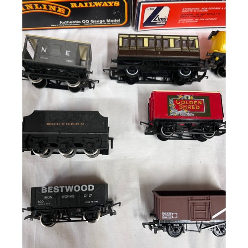 1090 - Palitoy Mainline - 6 x boxed 00 gauge wagons x 15, three other boxed wagons including Lima Wagons an... 