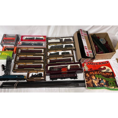 1091 - A miscellany of toys to include mostly Mainline Palitoy Coaches and Locomotives x 8, Hornby R.857 46... 