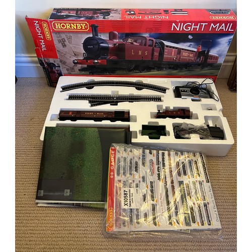 1094 - Hornby OO gauge train set, Night Mail R1144.