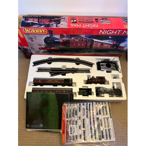 1094 - Hornby OO gauge train set, Night Mail R1144.