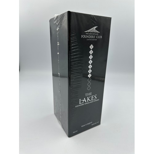 1133 - The Lakes - Founders' Club No. 7 Single Malt Whisky (70cl + 2 x 5cl)

This is the seventh release gi... 