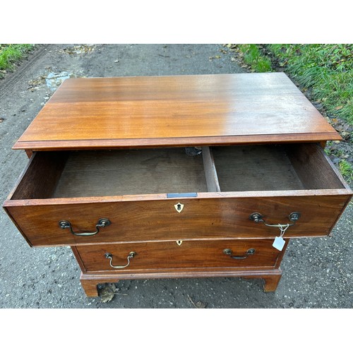 19 - Mahogany chest of drawers with 3 graduating drawers and ivory escutcheons with original handles. 91w... 
