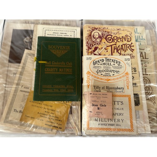 662 - Hull ephemera to include mainly Theatre Bills from 1781 onwards, Theatre Royal, Hull Summer Theatre,... 