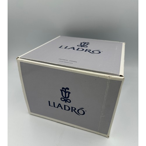 230 - Lladro 6741 Bunny Kisses in original box