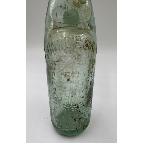 337 - Various glass bottles to include Robertson & Speight, Hull, W.Wheatley & Sons, Hull, Royal Kingston ... 