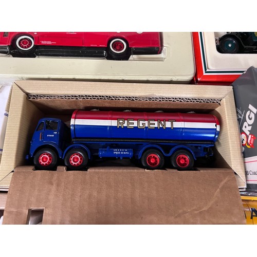 1117 - A collection of Corgi diecast models comprising: Corgi 31002 Foden FG Cylindrical Tanker And Morris ... 