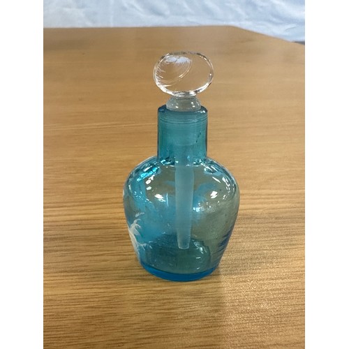 318 - A quantity of 19th and 20thC glass to include Bristol Blue, turquoise scent bottles, two with Mary G... 