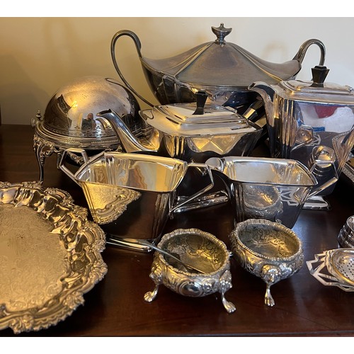 636 - A quantity of good quality silver plated items to include muffin dish, tureen, tea service, entrée d... 