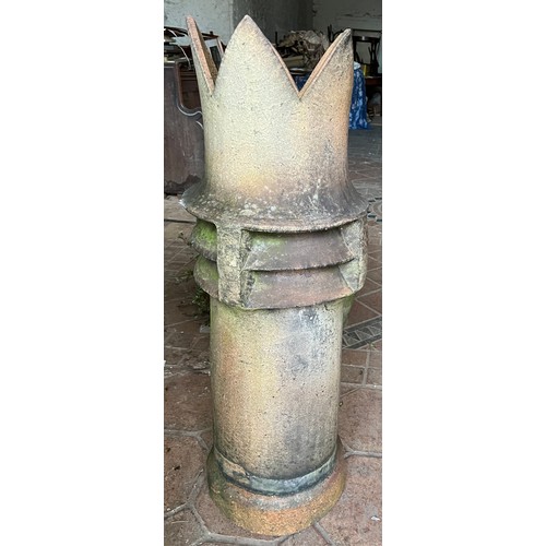 147 - A vintage crown top chimney pot 108cm h.