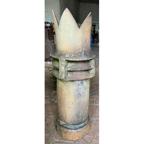 147 - A vintage crown top chimney pot 108cm h.