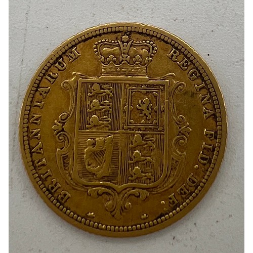 583 - A Victorian 1885 half sovereign.