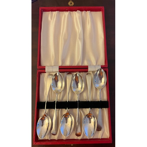 718 - A set of six boxed silver teaspoons Sheffield 1946, maker Robert’s & Belk Ltd together with a boxed ... 