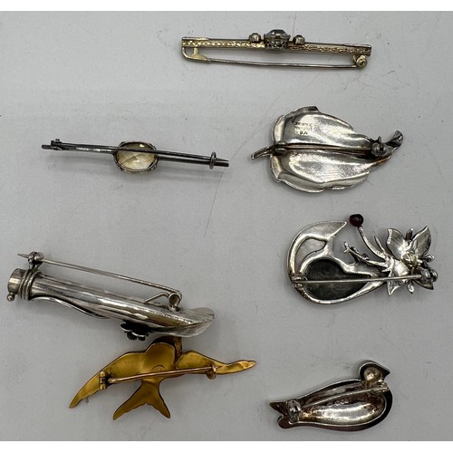 465 - Brooches to include Volmer Bahner Danish silver leaf brooch, hallmarked silver bird brooch London 19... 