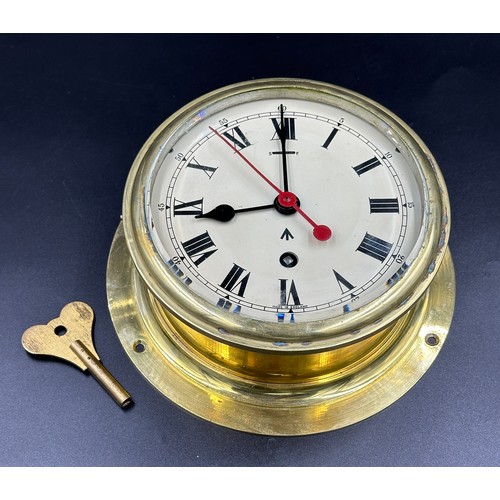 （HY) アンティーク　船舶時計 SHIP'S CLOCK　クォーツ　直径22.5ｃｍ　ジャンク ジャンク品SHIPS TIME 船舵 置時計 ジャンク品SHIPS TIME 船舵