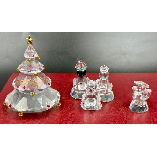 299 - Swarovski crystal to include 7475 Christmas Tree, 7475 Wise Men/Three Kings, 7475 Nativity Scene, An... 