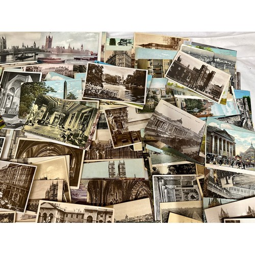 748 - A large collection of Edwardian to 1950's London postcards to include Landmarks, Churches, Bridges, ... 