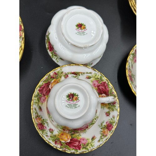 254 - Tea service, Royal Albert Country Roses, to include teapot approx. 14cm h, milk jug, sugar bowl, six... 