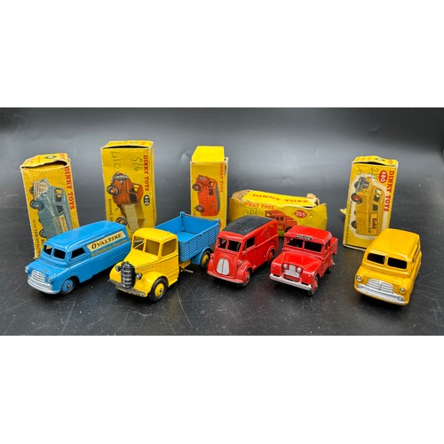 859 - Boxed Dinky Toys to include 255 Mersey Tunnel Police Van, 260 Royal Mail Van, 410 Bedford End Tipper... 