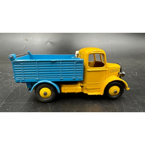 859 - Boxed Dinky Toys to include 255 Mersey Tunnel Police Van, 260 Royal Mail Van, 410 Bedford End Tipper... 