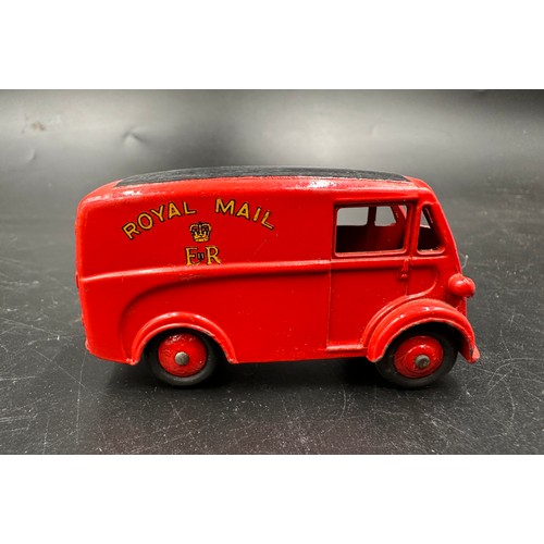 859 - Boxed Dinky Toys to include 255 Mersey Tunnel Police Van, 260 Royal Mail Van, 410 Bedford End Tipper... 