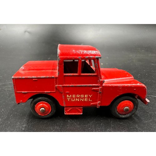 859 - Boxed Dinky Toys to include 255 Mersey Tunnel Police Van, 260 Royal Mail Van, 410 Bedford End Tipper... 