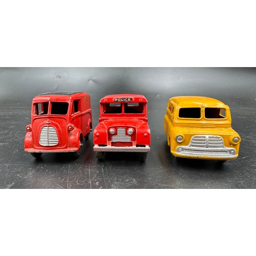 859 - Boxed Dinky Toys to include 255 Mersey Tunnel Police Van, 260 Royal Mail Van, 410 Bedford End Tipper... 