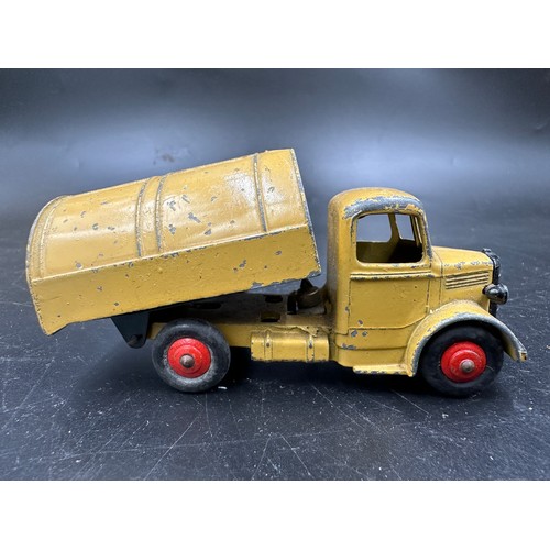 862 - Unboxed Dinky toys to include N.C.B. Electric Van and N.C.B. Electric Van 30V, Petrol Truck x 2, 470... 