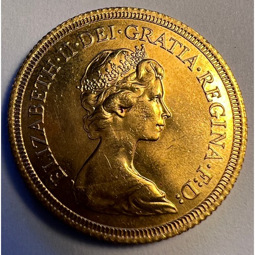 598 - An Elizabeth II, 1952-2022 sovereign, 1978. 8gm.