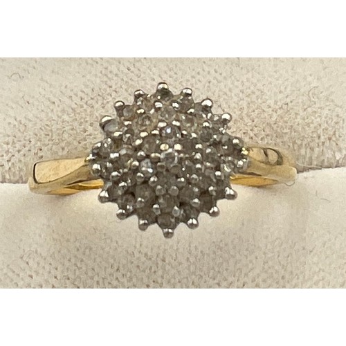 514 - An 18 carat gold ring set with diamonds, size O, weight 4.3gm.