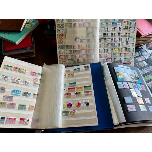 593 - A very  large collection of mainly world stamps.