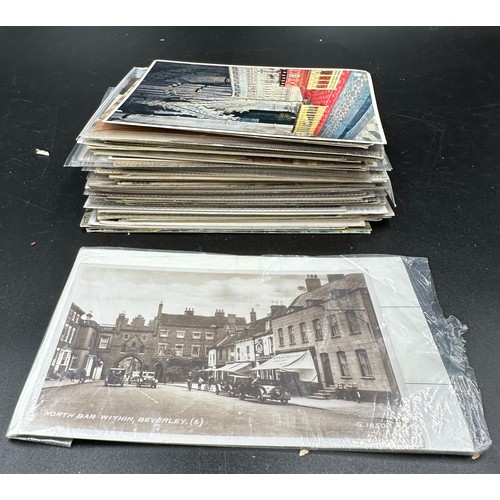 757 - A large collection of over 1200, 20thC postcards to include landmarks and scenes of Beverley (69), H... 