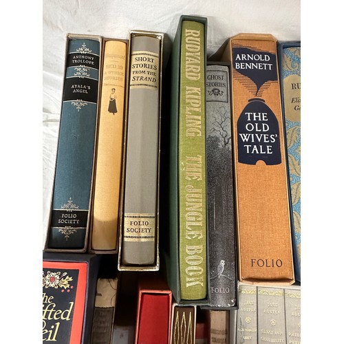 801 - Folio Society. Jane Austen boxed set of 7 novels, with H. G. Wells Classics of Science Fiction 3
vol... 